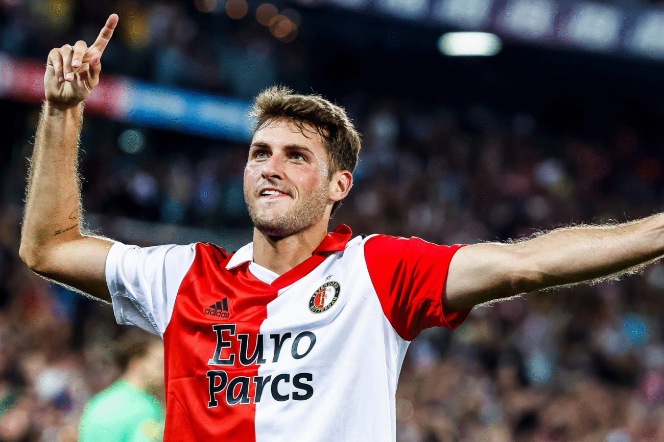 AC Milan confirma operación de Santiago Gimenez