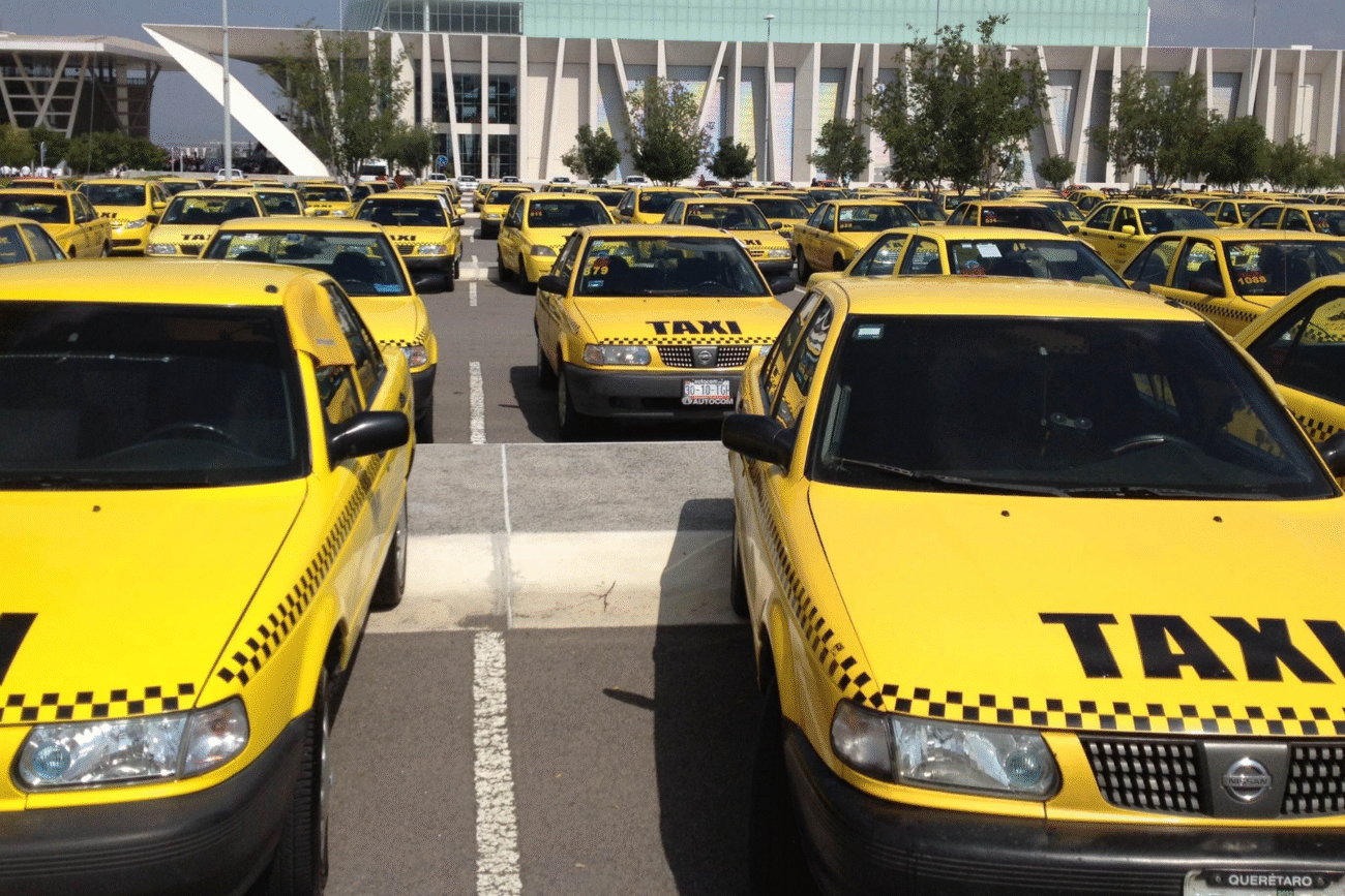 AMEQ retira 400 taxis piratas de circulación en Querétaro