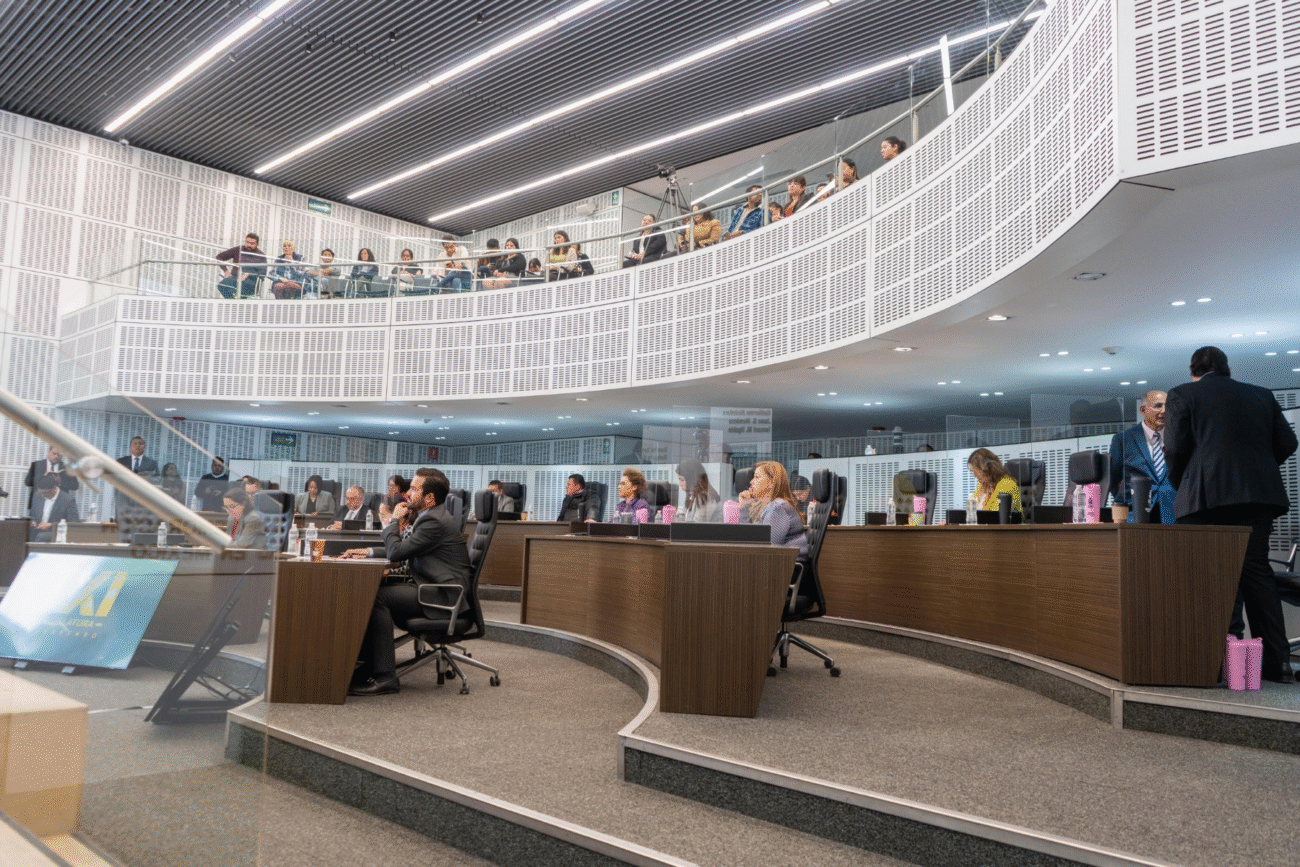 Congreso pospone análisis del Presupuesto 2026 por desacuerdos en comisiones