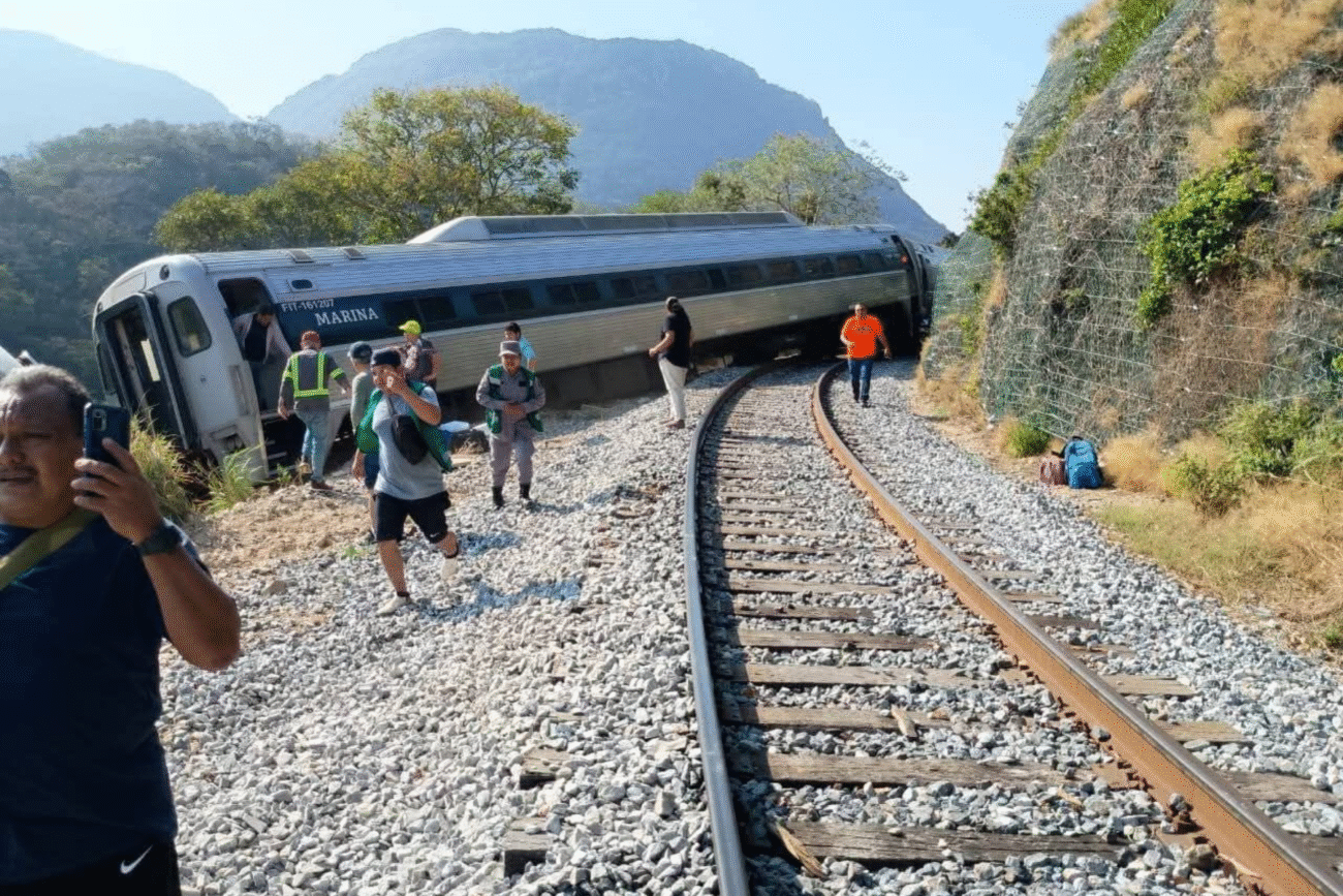 Descarrilamiento del Tren Interoceánico en Oaxaca activa protocolos de emergencia