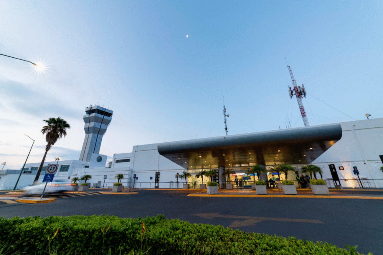 Marco del Prete destaca crecimiento en transporte de carga aérea del AIQ