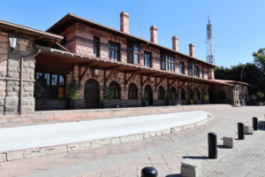 Mauricio Kuri reporta avance del 86% en la liberación de vía del tren México-Querétaro