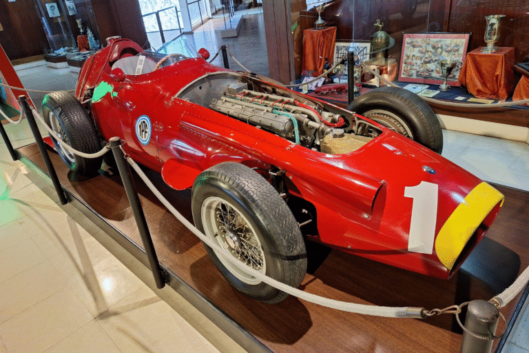 Museo Fangio recibe reconocimiento de la FIA por su legado automovilístico