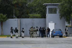 Cateo en Corregidora permite asegurar 110 vehículos presuntamente robados