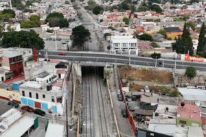 Colectivos alertan por impacto en la infraestructura peatonal y ciclista en obras del Tren México–Querétaro