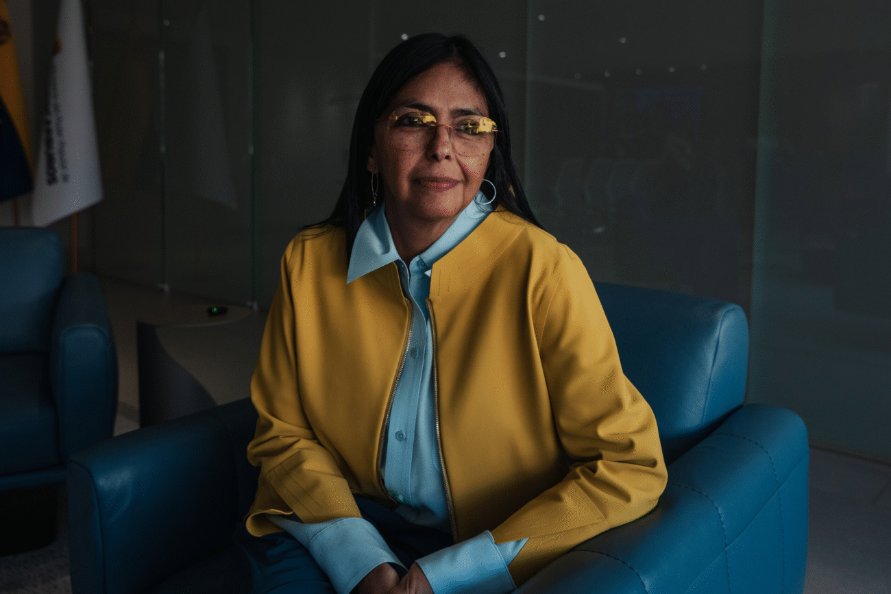 Donald Trump lanza advertencia a Delcy Rodríguez