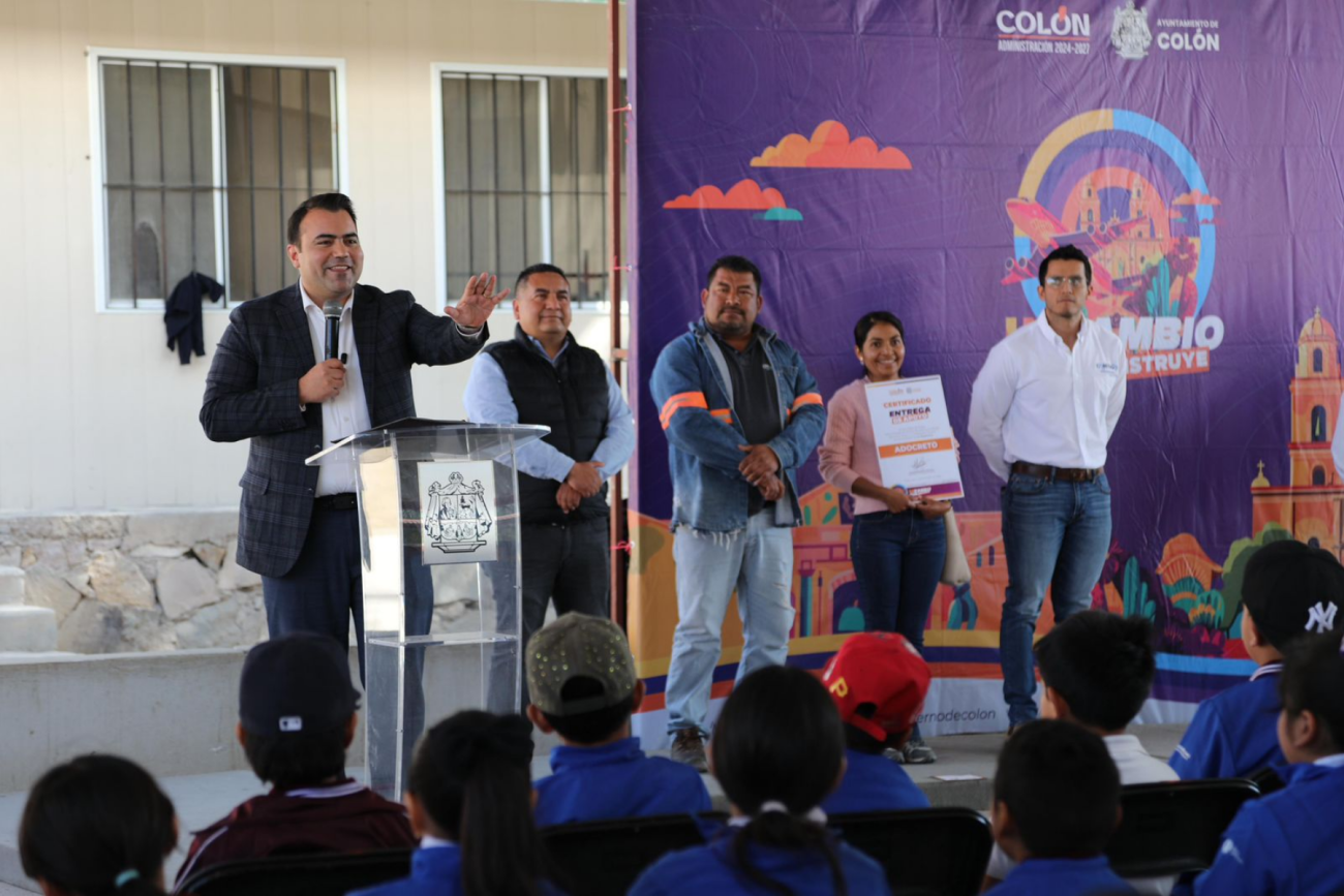 Gaspar Trueba entrega infraestructura urbana en La Esperanza, Colón