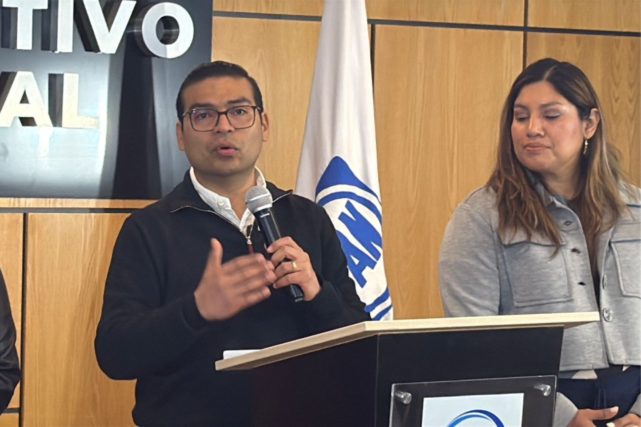 Martín Arango García respalda a alcaldesa de Peñamiller ante protestas