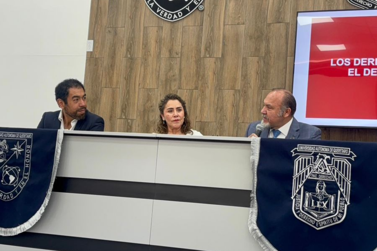 Jurista, Rogelio Estrada Pacheco, analiza el debido proceso en conferencia en la UAQ