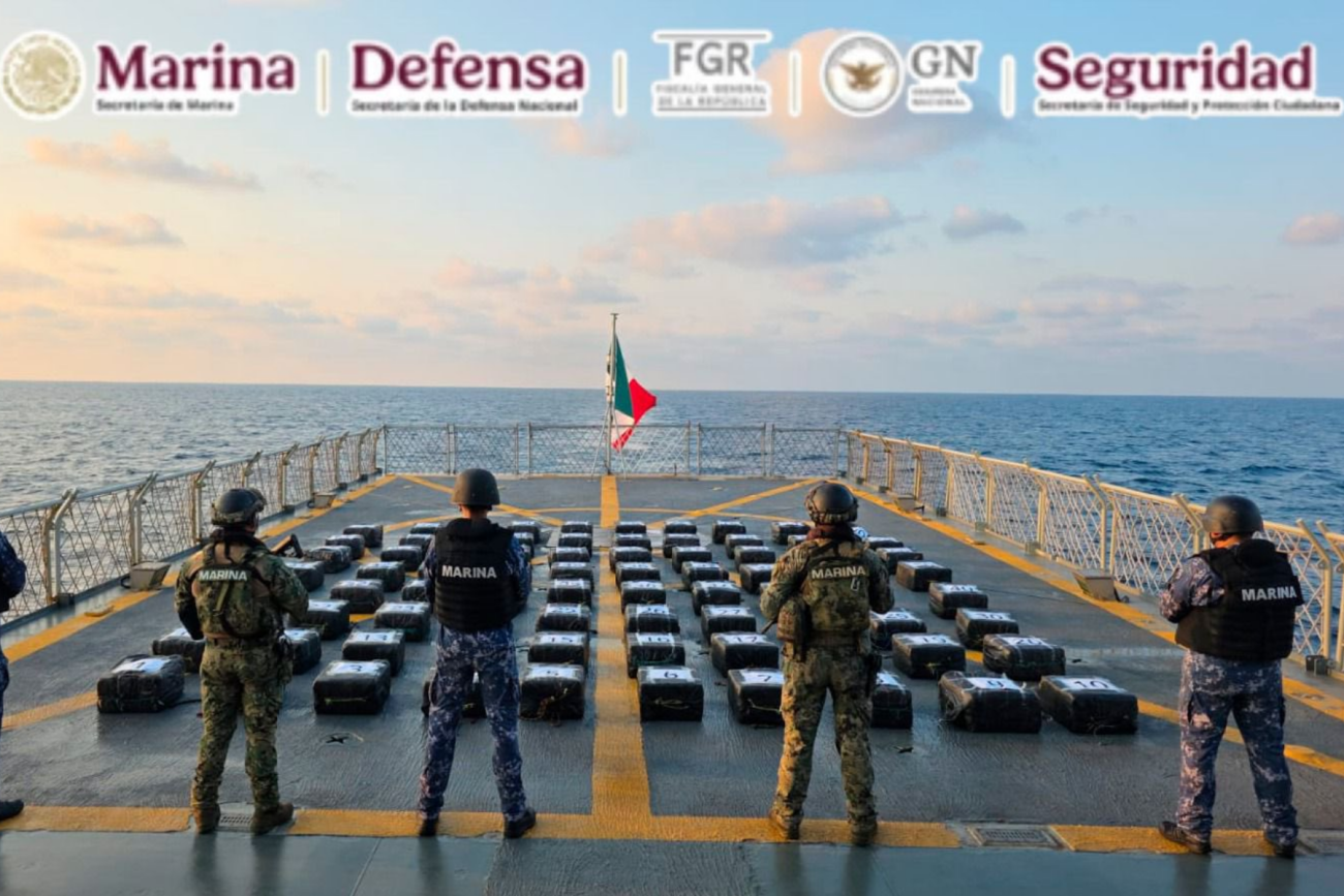Marina incauta más de dos toneladas de cocaína frente a Acapulco en operativo naval