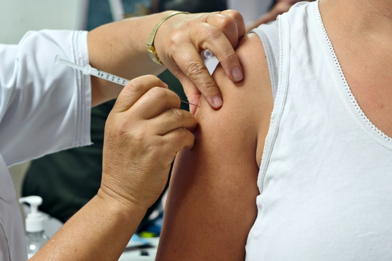 Querétaro refuerza vacunación contra influenza con avance cercano al 95%