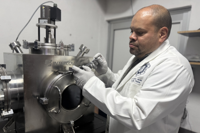 UAQ impulsa investigación en semiconductores con nuevo centro científico