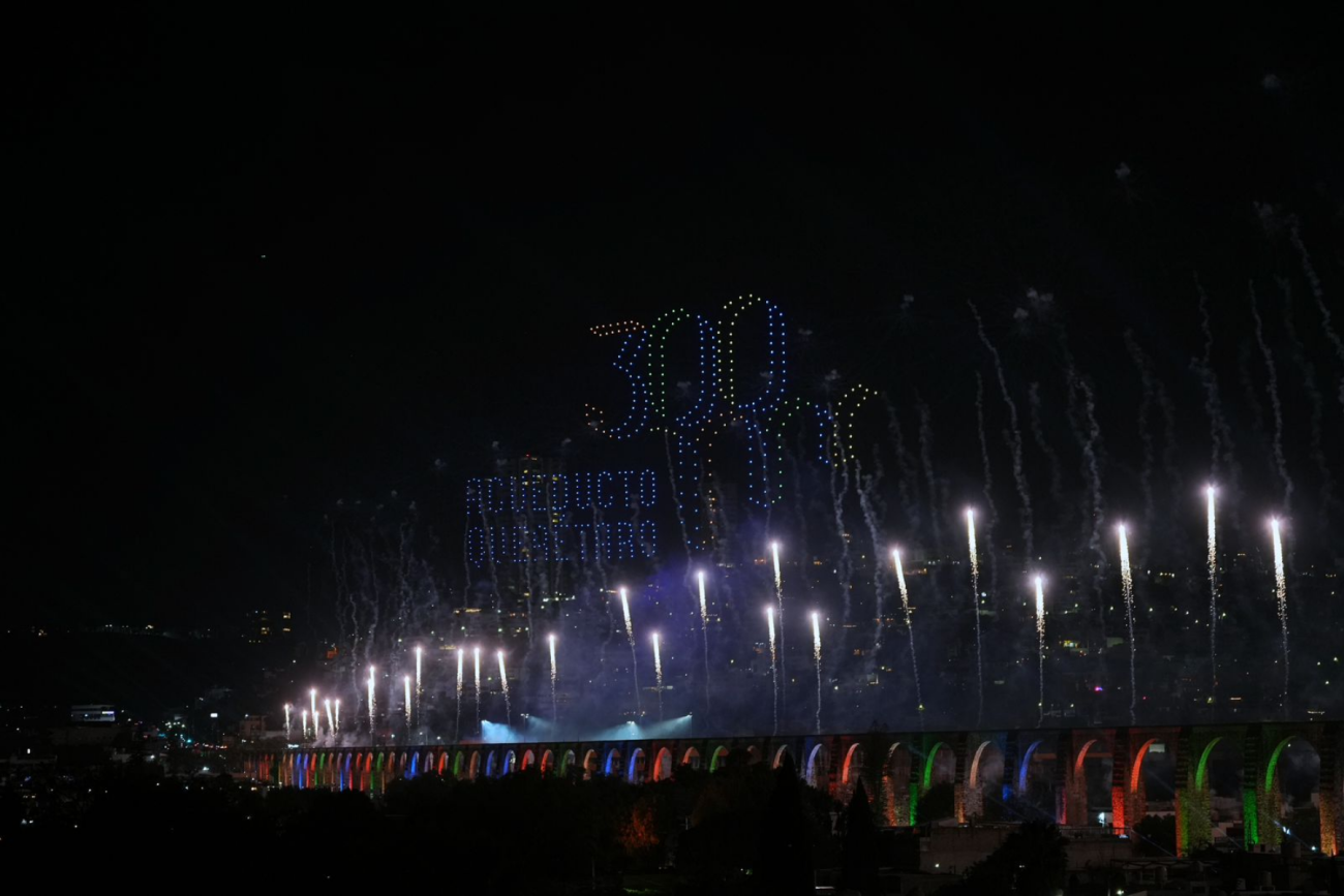300° Aniversario de Los Arcos concluye con espectáculo de drones