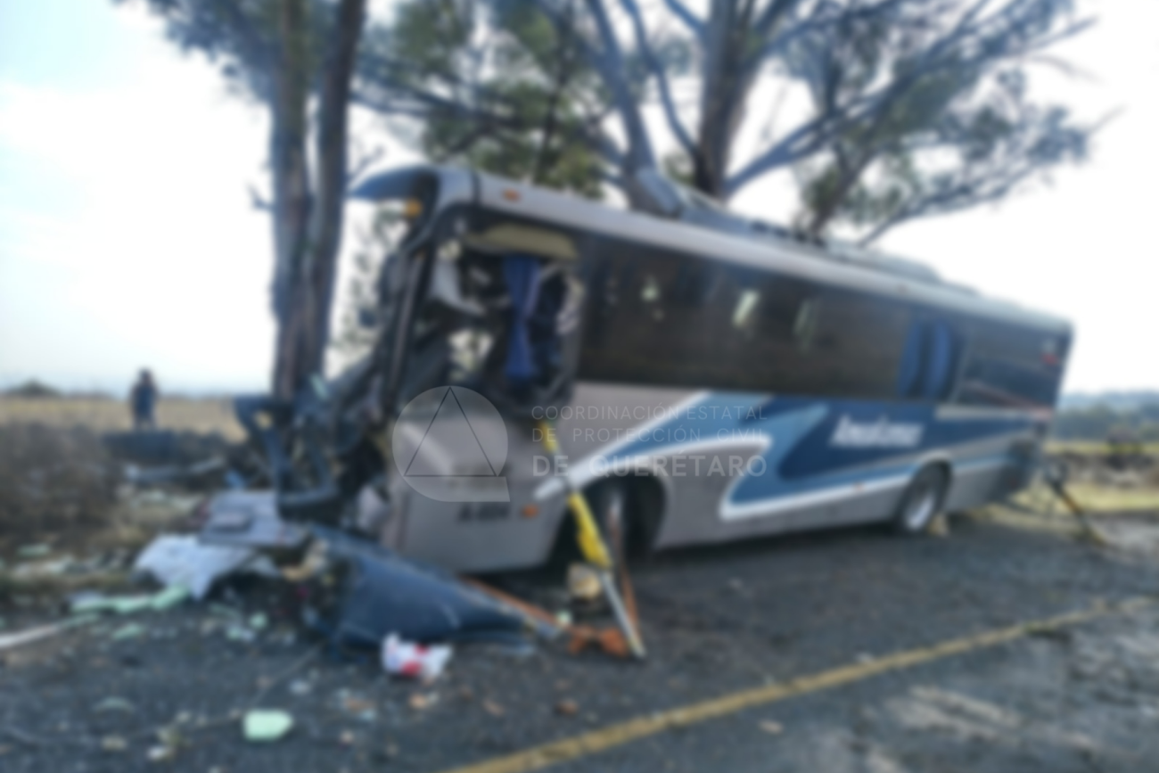 Accidente en carretera 310 deja saldo preliminar de nueve muertos en San Juan del Río