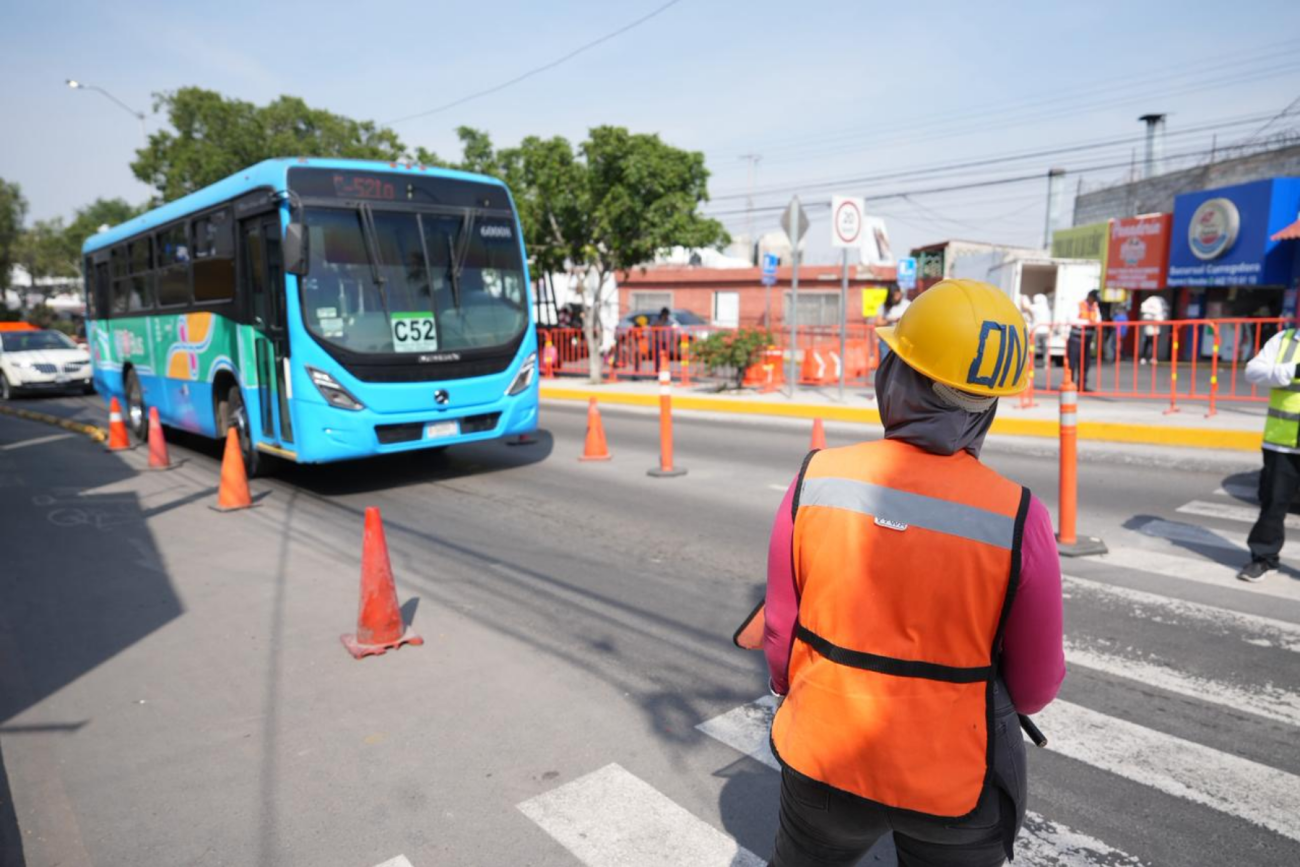 Corregidora Norte ajusta circulación por obras del Tren México–Querétaro