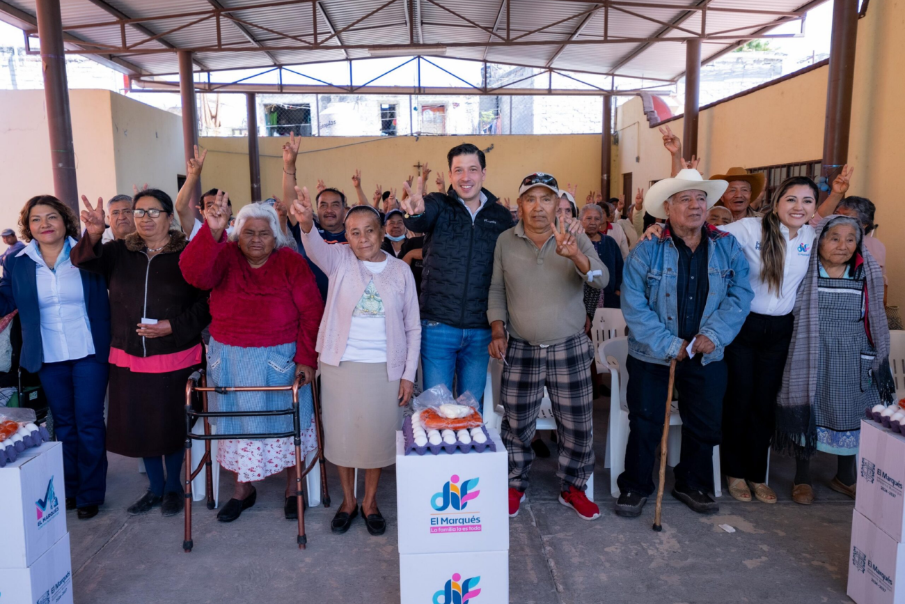 Entrega de despensas en El Marqués beneficia a más de 5 mil adultos mayores