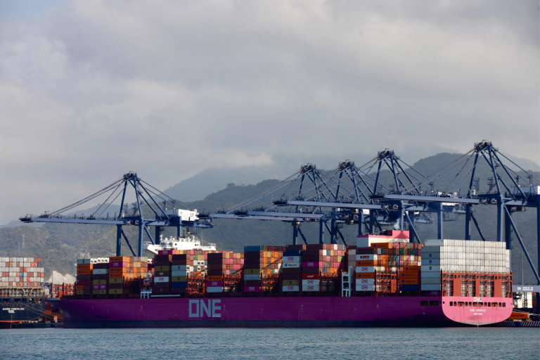 Exportaciones de México en marzo tuvieron crecimiento récord del 27.7%