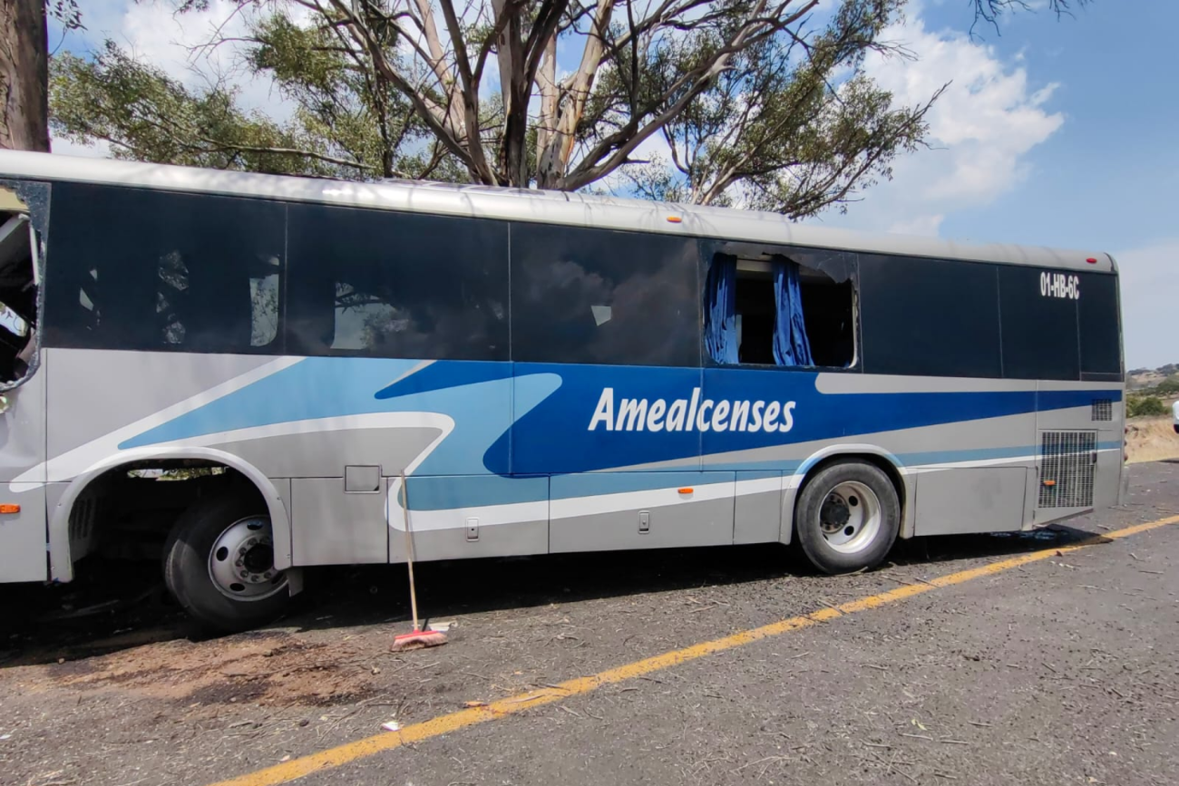 Fiscalía busca revertir decisión de proceso en libertad del chofer del accidente en Amealco