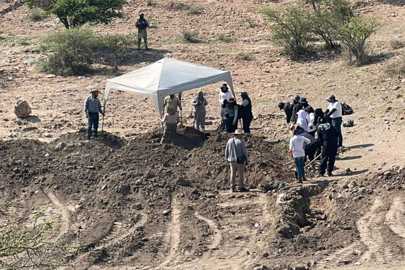 Hallan restos óseos en San Juan del Río