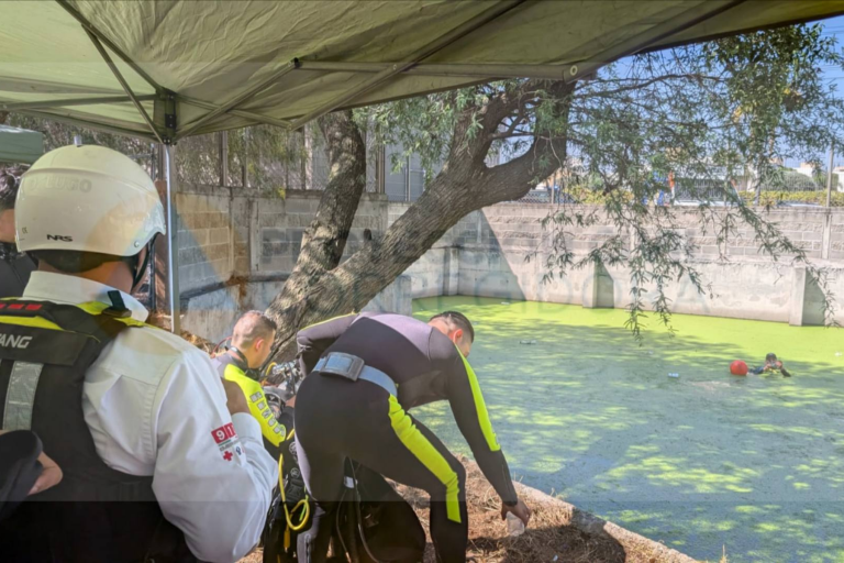 Mueren dos guardias tras caer en cárcamo en Puerta Real