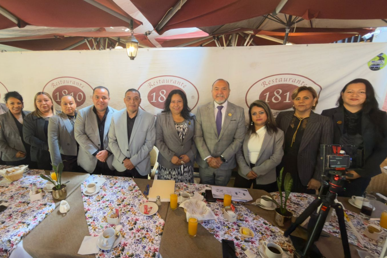 Rogelio Estrada presenta RENOVAQA para dirigir la Asociación Queretana de Abogados