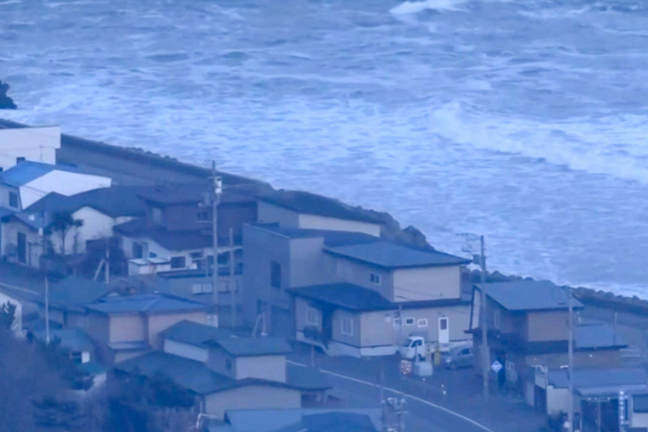 Terremoto en Japón de magnitud 7.5 activa alerta de tsunami en la costa norte