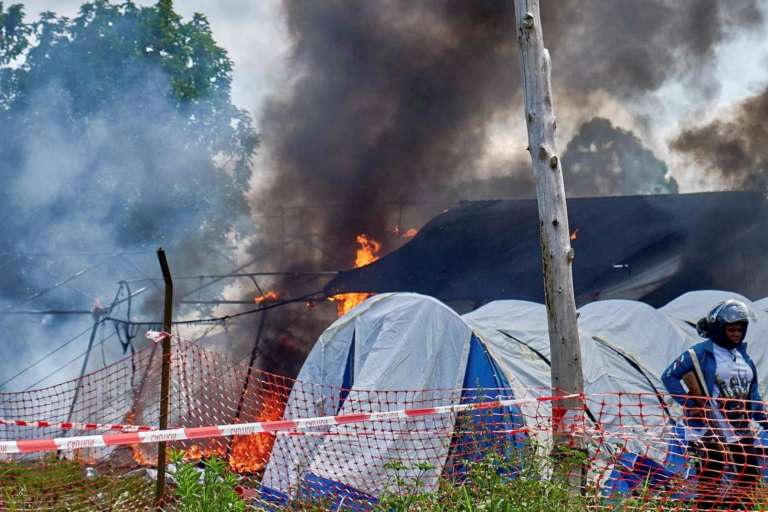 Ébola en Congo: OMS pide alto al fuego para contener el brote