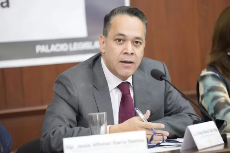 Enrique Alfonso Díaz Vega, exsecretario de Rocha Moya, tenía vínculos empresariales en gabinete de Sinaloa