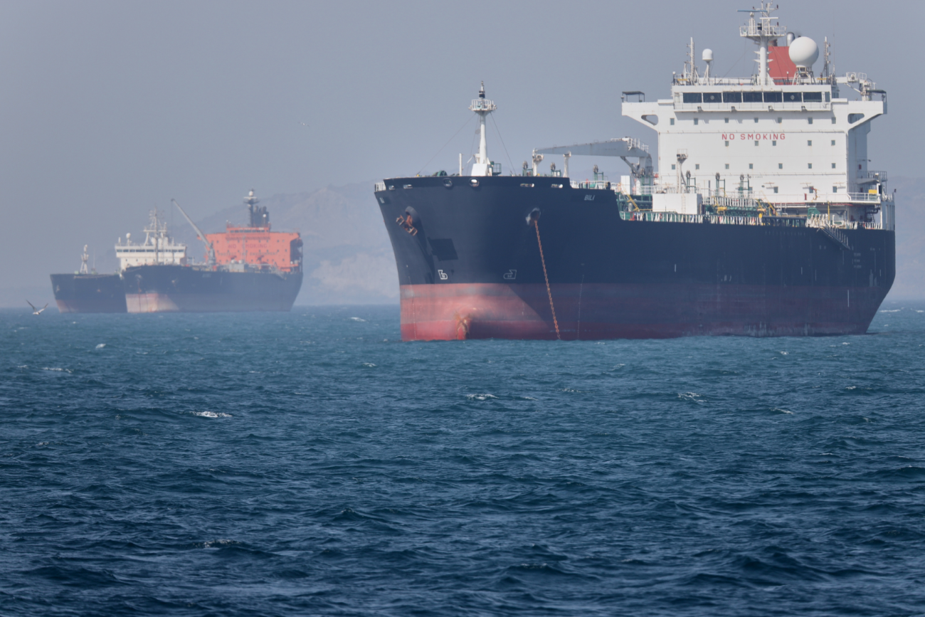Irán intensifica ataques contra Emiratos Árabes Unidos pese a tregua vigente