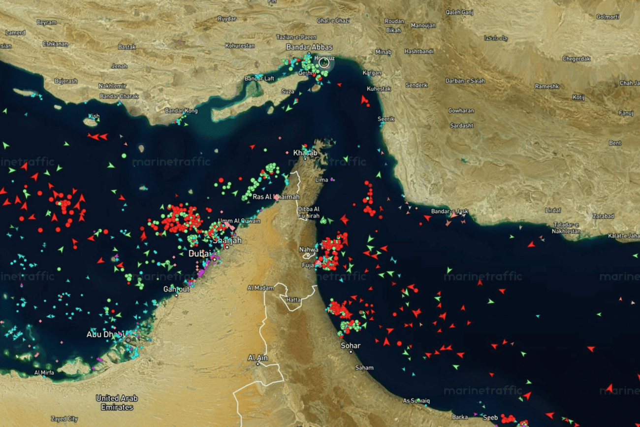 Irán y EE.UU. intercambian versiones sobre el cierre del Estrecho de Ormuz