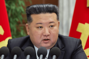 Kim Jong-un anuncia expansión de material nuclear