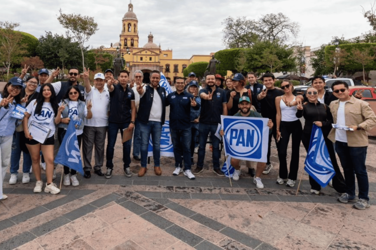 PAN Querétaro reúne 45 mil firmas para pedir al INE revisar el registro de Morena