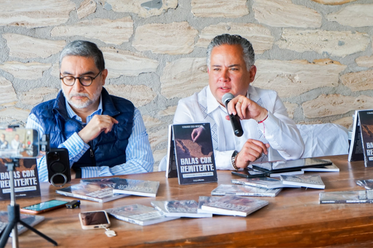 Santiago Nieto formalizó su registro para la coordinación de Morena en Querétaro