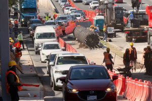 Bernardo Quintana reduce 50% su flujo vehicular por obras del Tren México-Querétaro