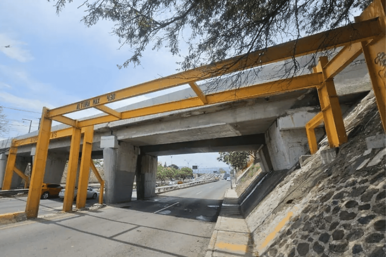 Inician obras en Bernardo Quintana con cortes nocturnos preparatorios