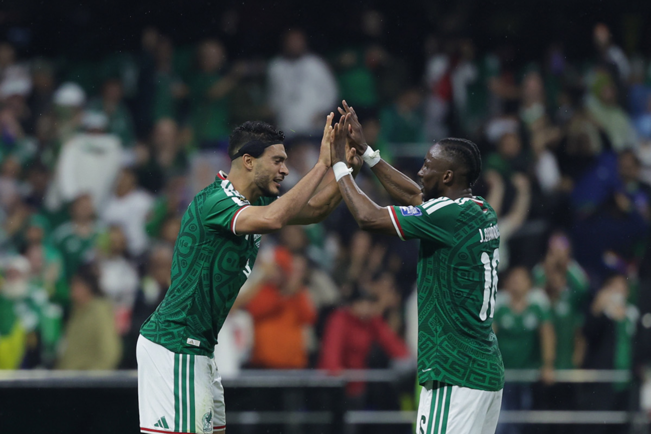 México derrota a Ecuador y alcanza el ansiado quinto partido tras 40 años