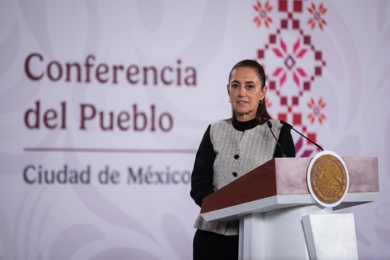 Claudia Sheinbaum prevé nueva legislación sobre el uso del celular en escuelas