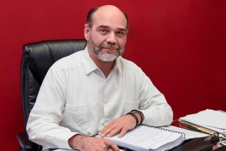 Detienen a Carlos Alberto Medina, excolaborador de Alejandro “Alito” Moreno, por presunto peculado