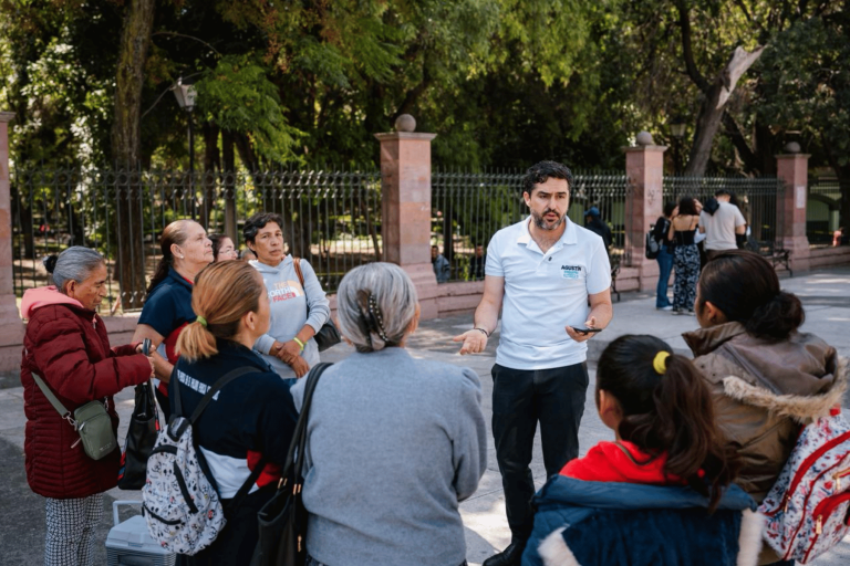 Agustín Dorantes impulsa la Ley Reembolso con recolección de firmas ciudadanas