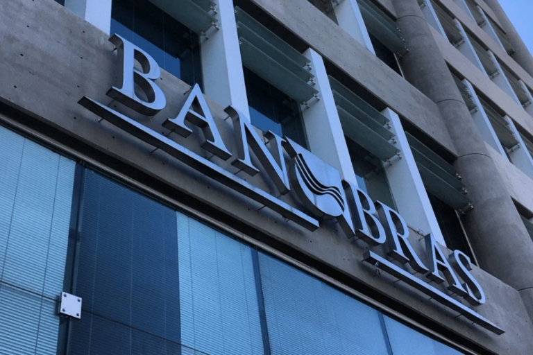 Banobras destaca que la construcción aporta 6.5% del PIB de México