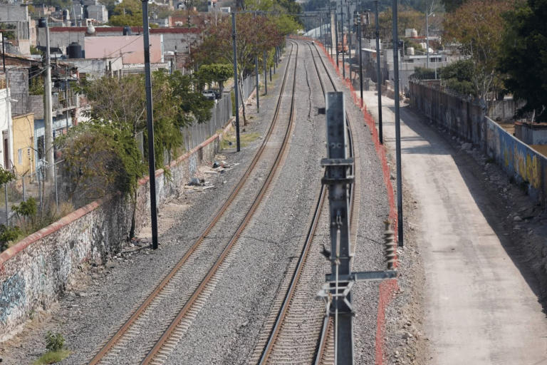 Obra subterránea en calle Invierno será parte del Tren-México-Querétaro