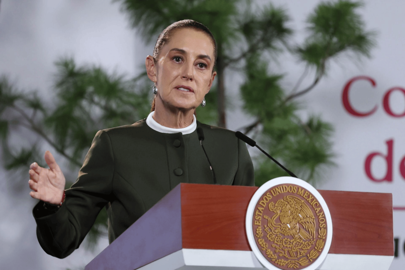 Claudia Sheinbaum evalúa con el IMSS un programa integral de aumento salarial y regularización de plazas