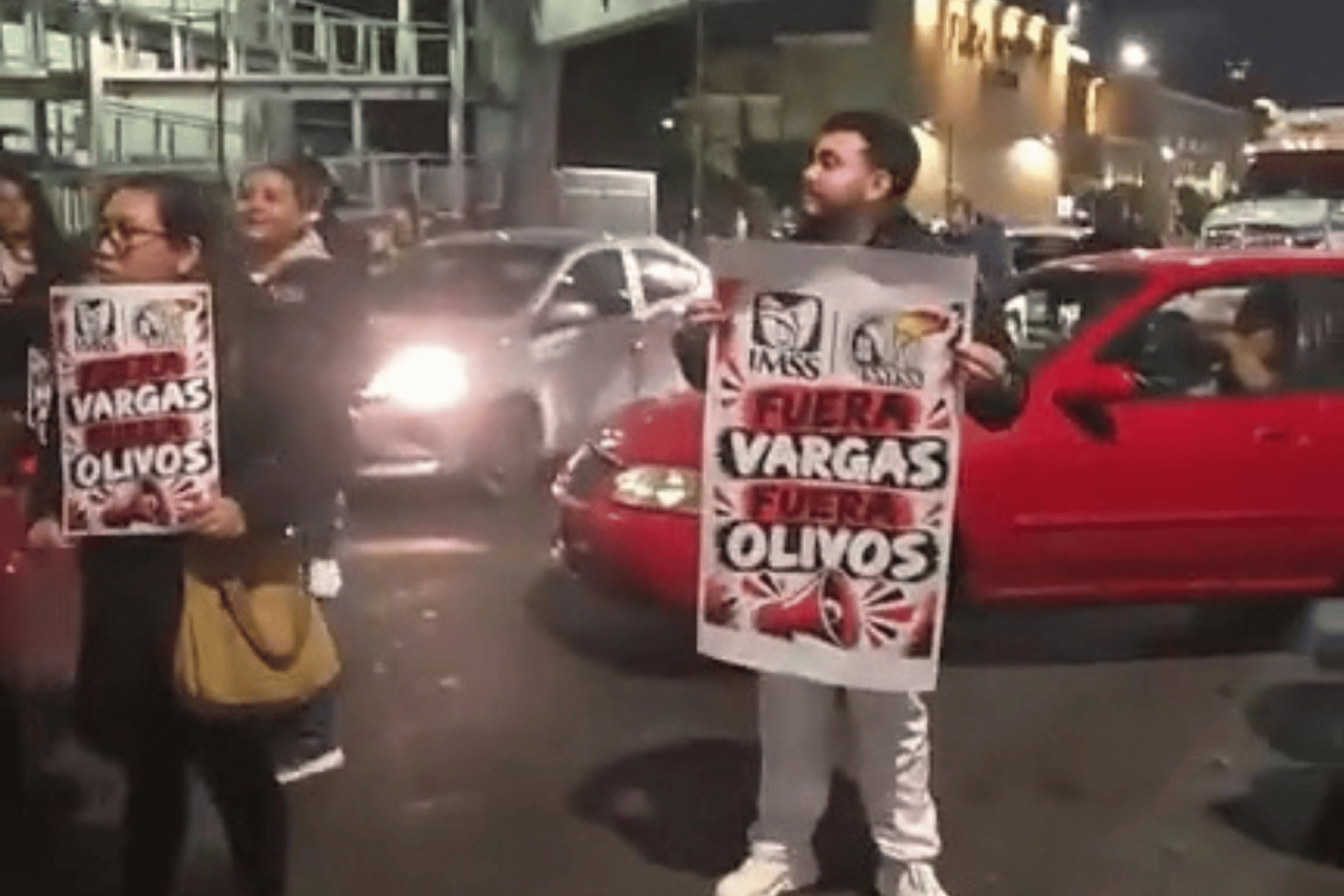 Manifestación en el IMSS Querétaro exige aumento salarial y cambios al sistema de pensiones