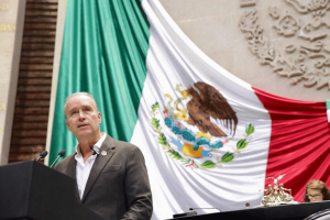 Mario Calzada renuncia al PRI y afirma que la política debe recuperar su esencia de servicio